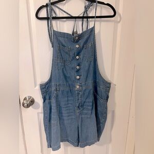 Short overalls